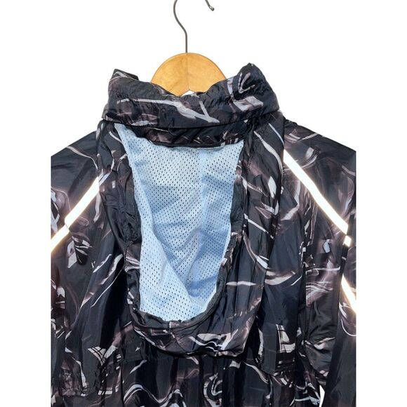 Sweaty Betty Reflective Water Resistant Pack Away Jacket Size 8-10 Full Zip - Picture 11 of 13